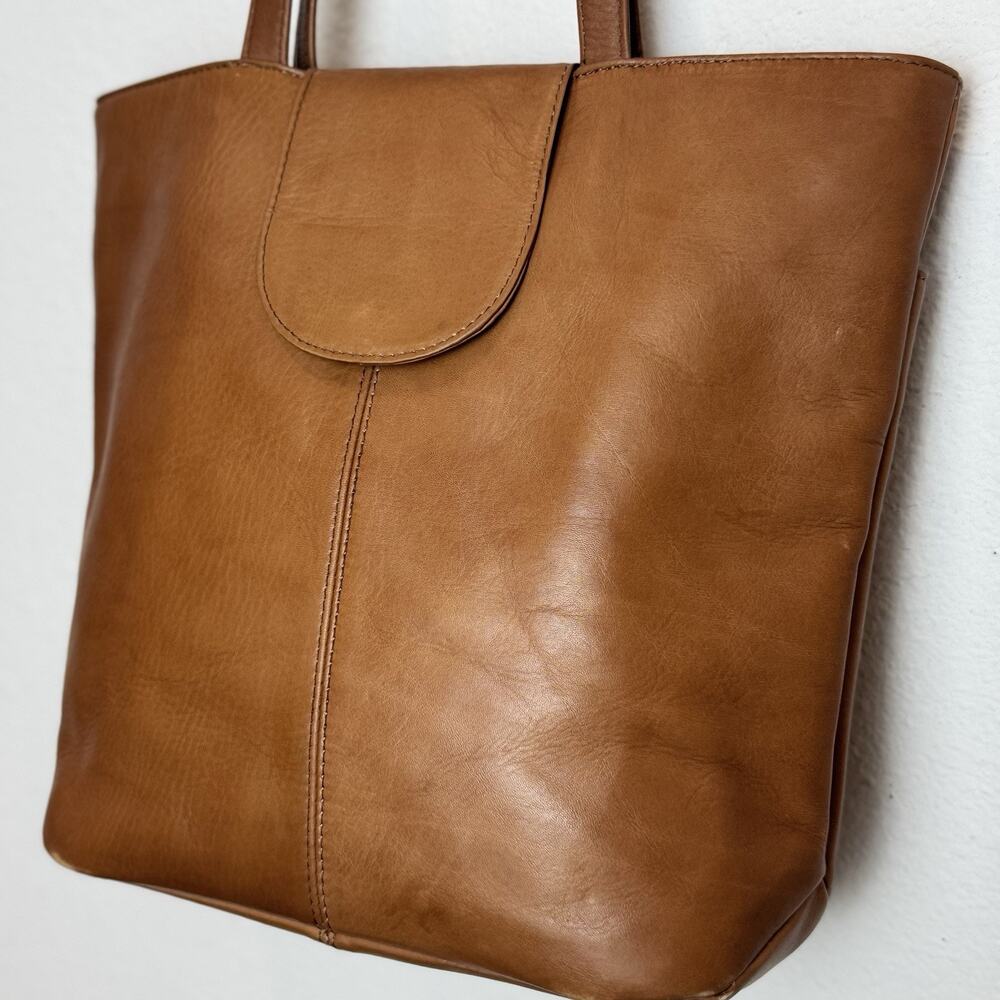 HOBO International Tan Leather Tote Bag Shoulder Bag Magnetic Flap Vintage Y2k - Picture 4 of 10